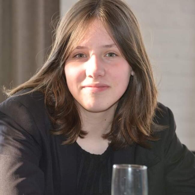 Babysitter in Kortemark: Dieuwke