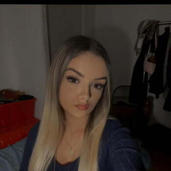 Babysitter in Tourcoing: Lisa