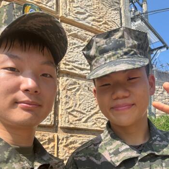 Babysitting job in Ulsan: babysitting job 윤재영