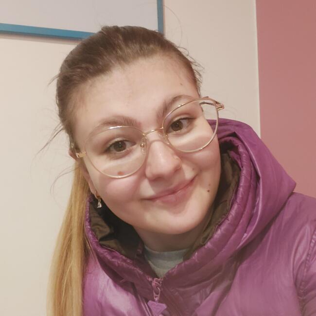 Nanny in Neuville-sur-Saône: Camille