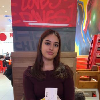 Babysitter in Greenford: Sabrina