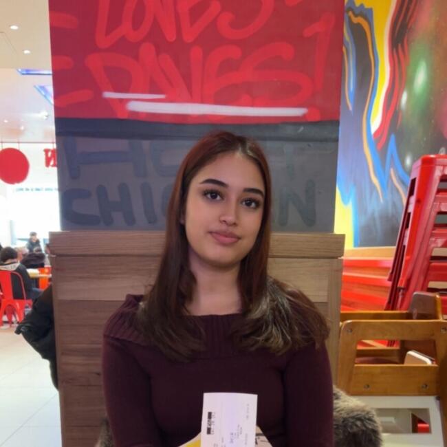 Babysitter in Greenford: Sabrina