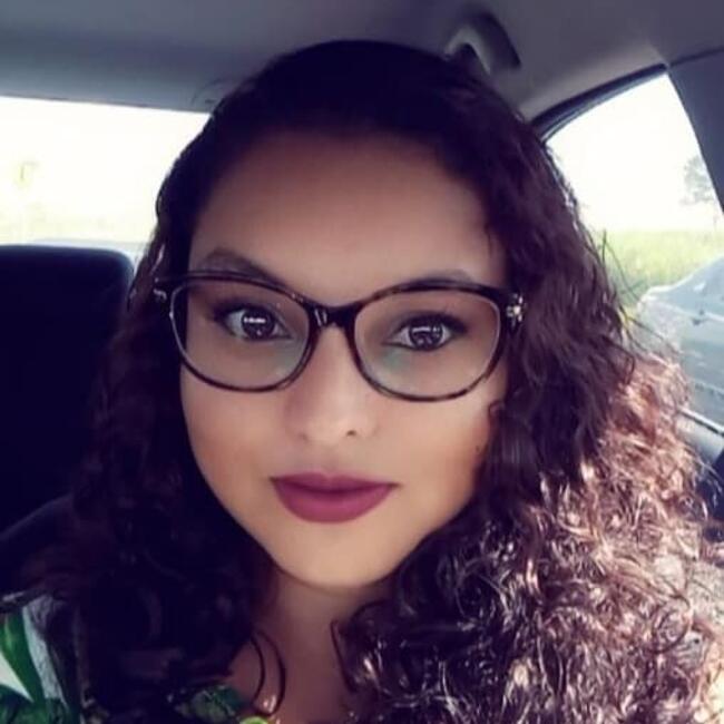 Babá em Rincão (São Paulo): Mayara