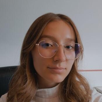 Babysitter in Court-Saint-Etienne: Valentine