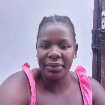 Babysitter Cape Town: Loveness