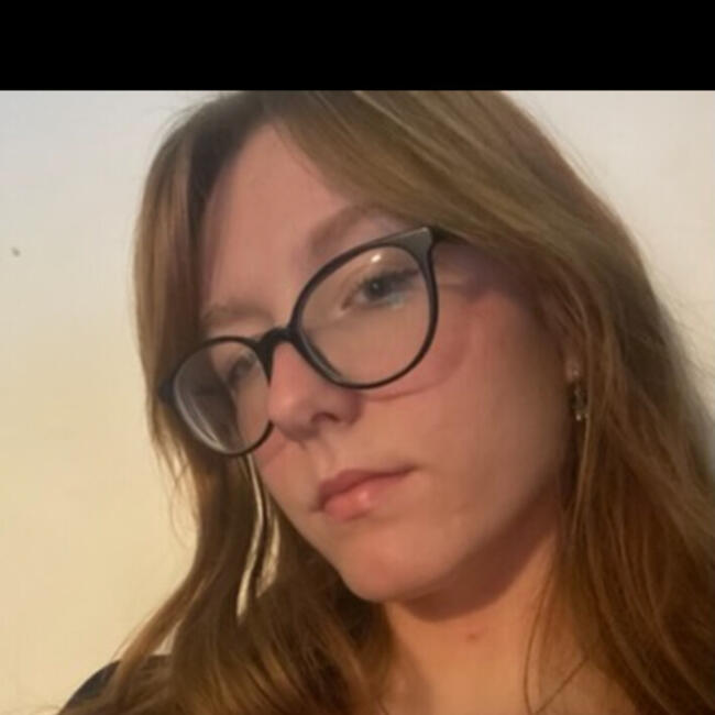 Babysitter in Poole: Phoebe