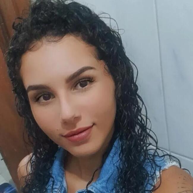 Babysitter in São Gonçalo (São Gonçalo): Ana
