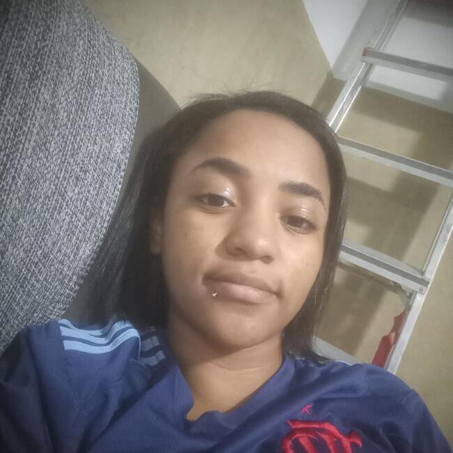 Babysitter in Mesquita: Yasmin