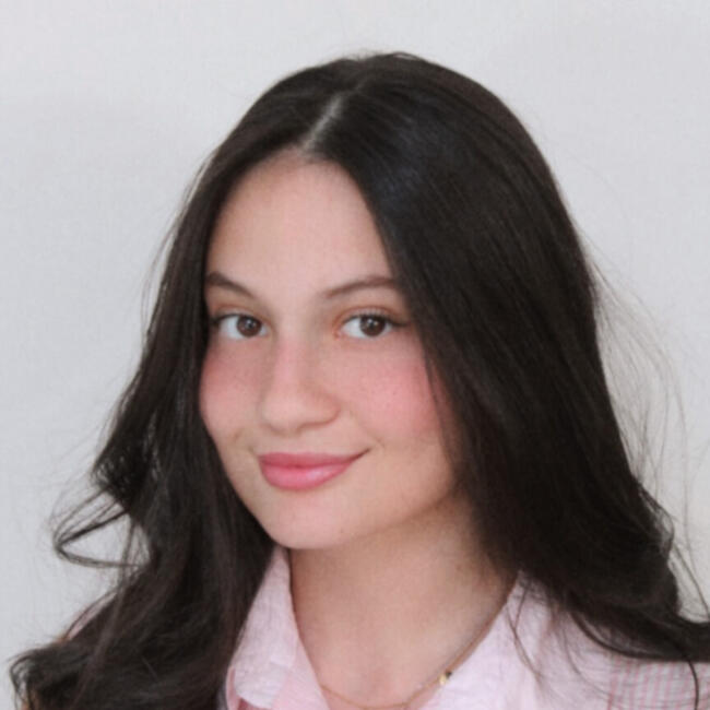 Baby-sitter à Clamart: Yesmine