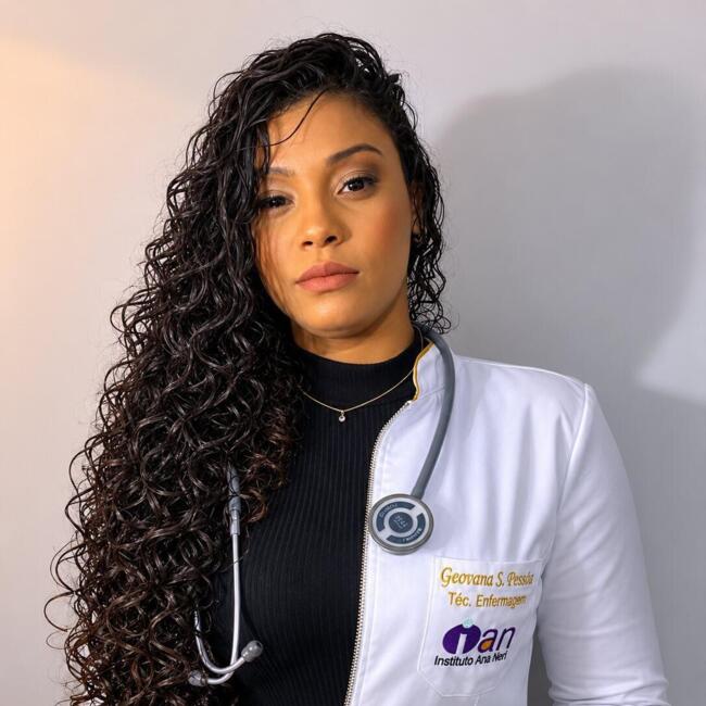 Babysitter in Vitória da Conquista: Geovana