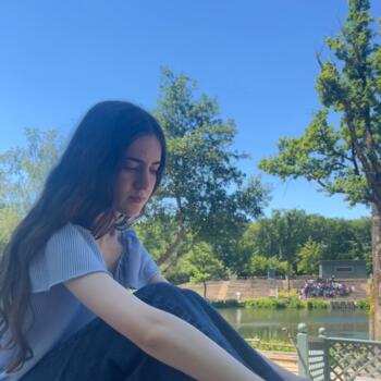 Babysitter in Issy-les-Moulineaux: Sara