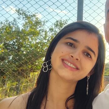 Babysitter Sete Lagoas: Amanda