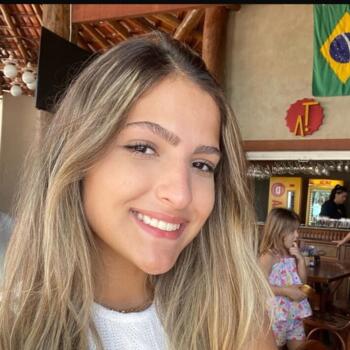 Babá Vila Velha: Julia