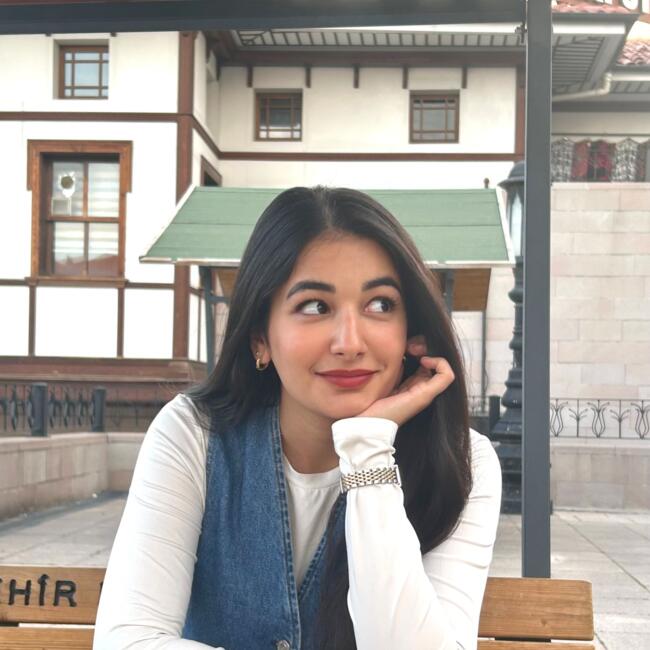 Auklė Vilnius: Hajar