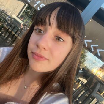 Babysitter in Annecy: Naomi