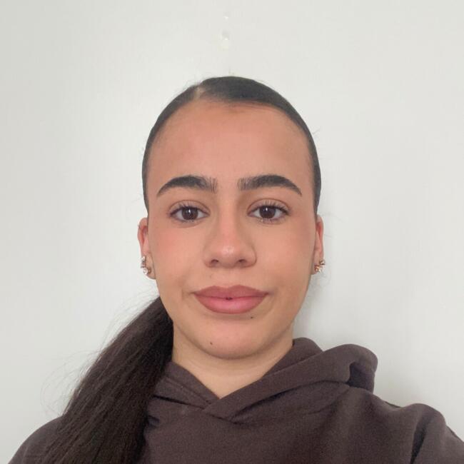 Babysitter in Molenbeek-Saint-Jean: Farida