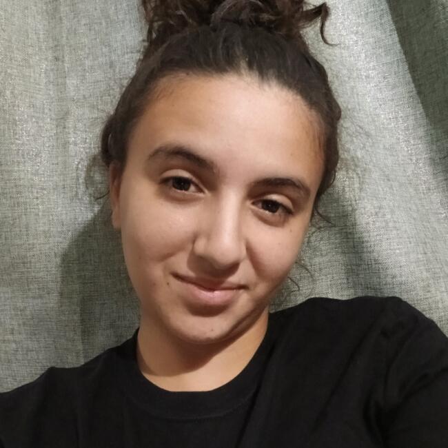 Babysitter in Rocbaron: Liyana