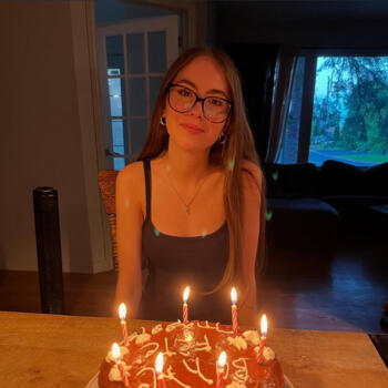 Baby-sitter in Candiac: Maggie