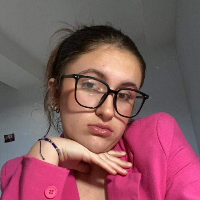 Babysitter in Nîmes: Gweenaelle
