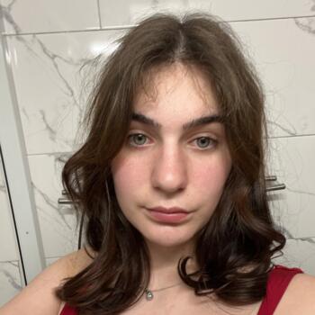 Babysitter Oradea: Abigail