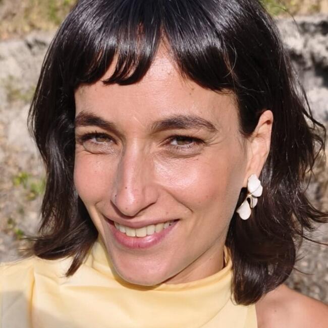 Babysitter in São Miguel de Acha: Joana