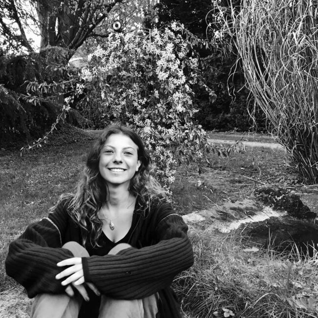 Babysitter in Waterloo: Lola