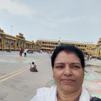 Babysitter Bengaluru: Indu