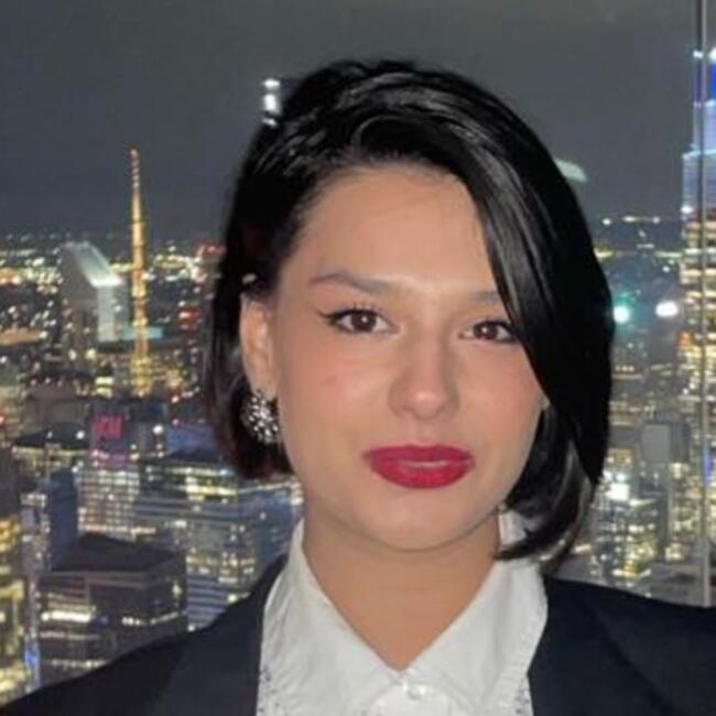 Babysitter in Athens: Maritina