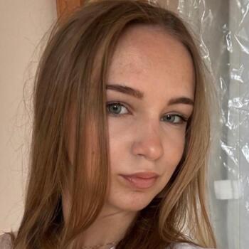 Babysitter in Großenstein: Hannah