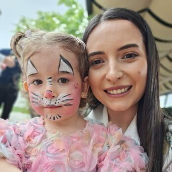 Babysitter in Bucharest: Catalina