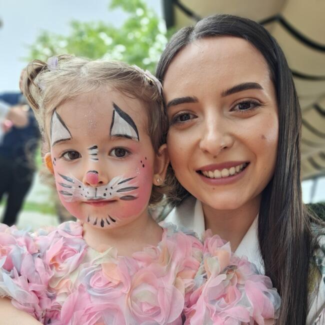 Babysitter in Bucharest: Catalina