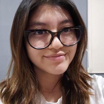 Babysitter in Dzityá: Paola