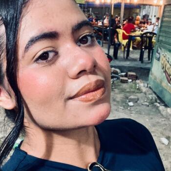 Babá em Alagoinha: Adrielly