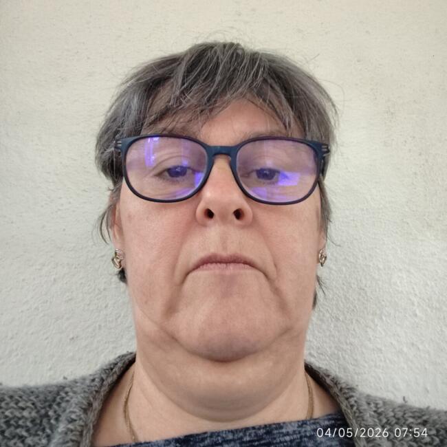 Babysitter in Velaux: Anne