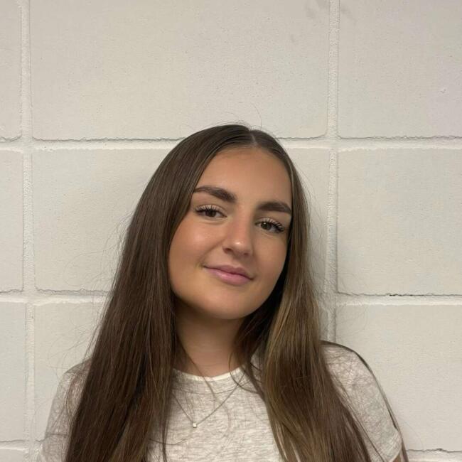 Babysitter in Cannes: Julianne