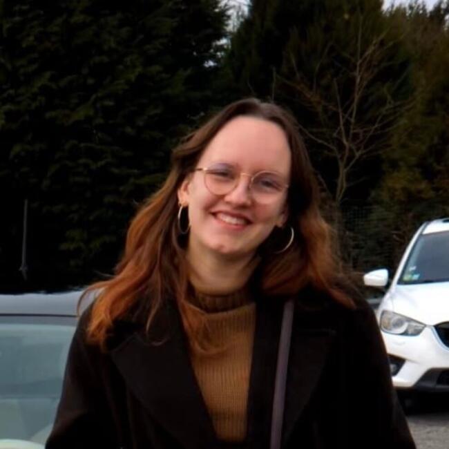 Babysitter in Paris: Justine