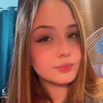 Babysitter in Santa Lucía (Provincia de Heredia): Emily