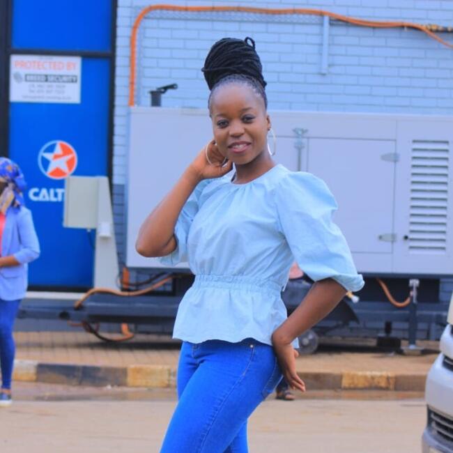 Nanny in Johannesburg: XOLISANI JULIET MALESA