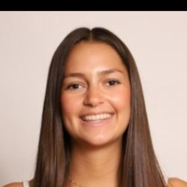 Babysitter in La Gaude: Thais