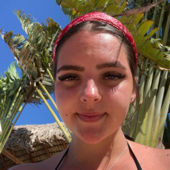 Babysitter Oakville: Riley