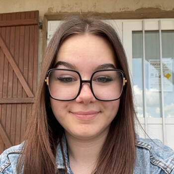 Babysitter in Saint-Dié: Amy