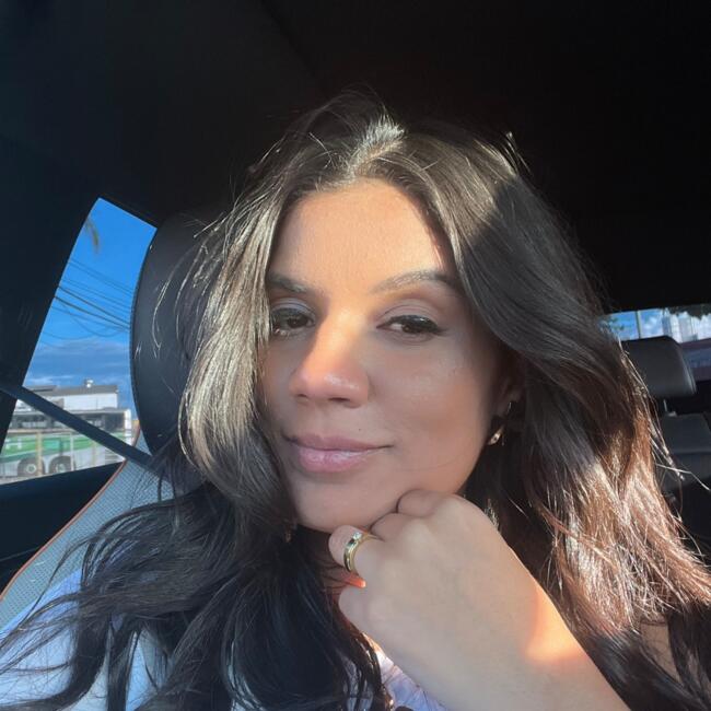 Babysitting job in Contagem: Deborah