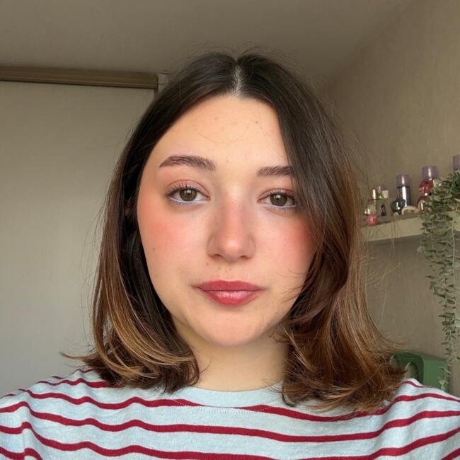 Babysitter in Marseille: Emma