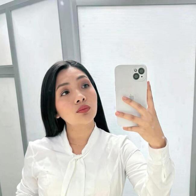 Babysitter in Milan: Nicolle