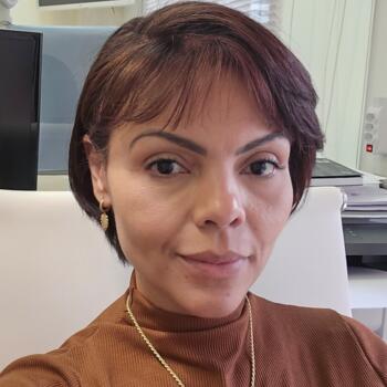 Emprego de babá em Osasco: Cristina