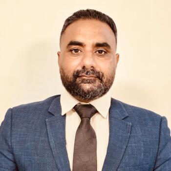 Babysitting job in Brisbane: babysitting job Sukhdev