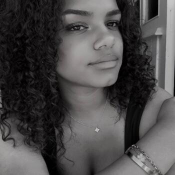 Babysitter in Suresnes: Laurina