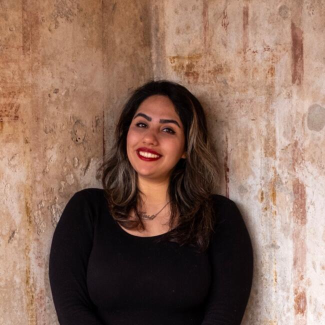 Babysitter in Naples: Hasti Borazjani