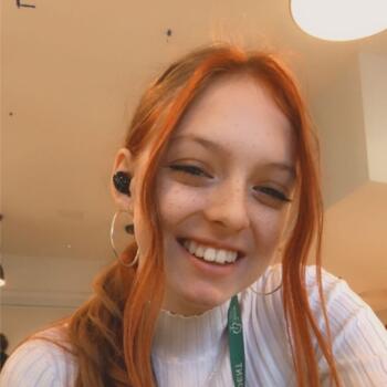 Babysitter in Milton Keynes: Ella