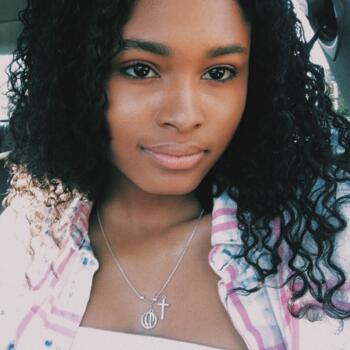 Babysitter in Odenton: Dasia